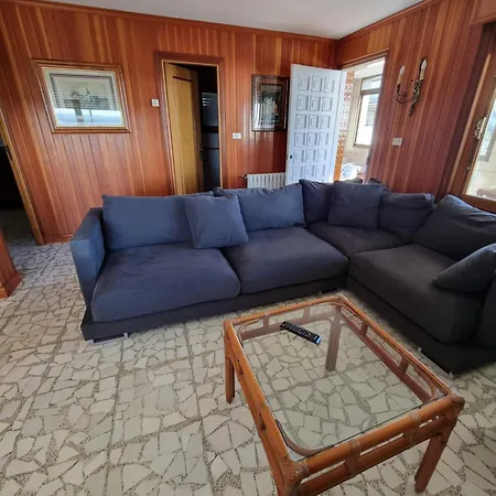 Casa Con Piscina Junto Al Mar